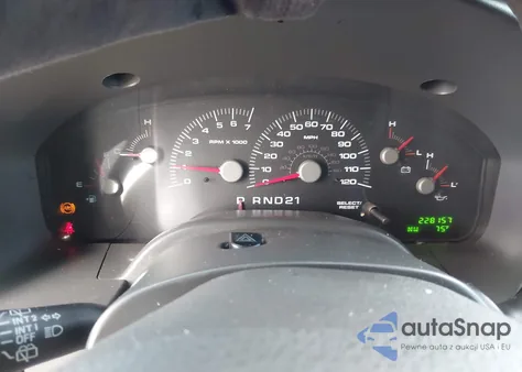 2004 Ford Expedition Xlt z USA, uszkodzony, nr VIN 1FMRU15W04LA70399